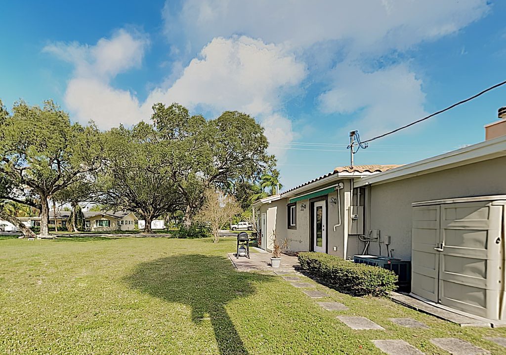 Photo of Buildings in Tarpon River