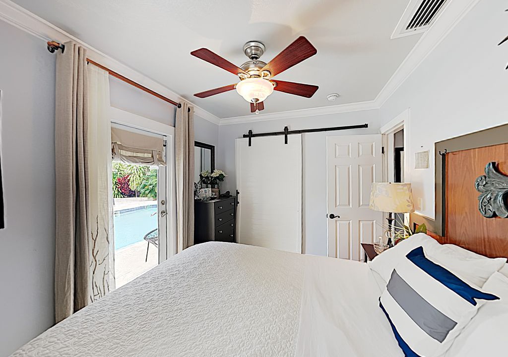 Photo of Bedroom in South Middle River