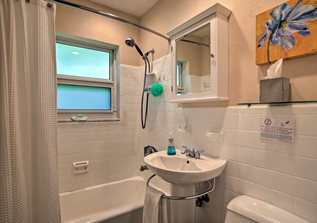 Photo of Bathroom in South Middle River