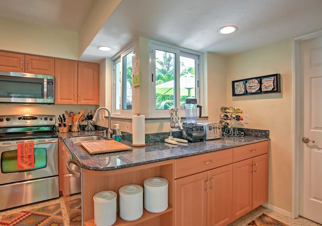 Photo of Kitchen in South Middle River