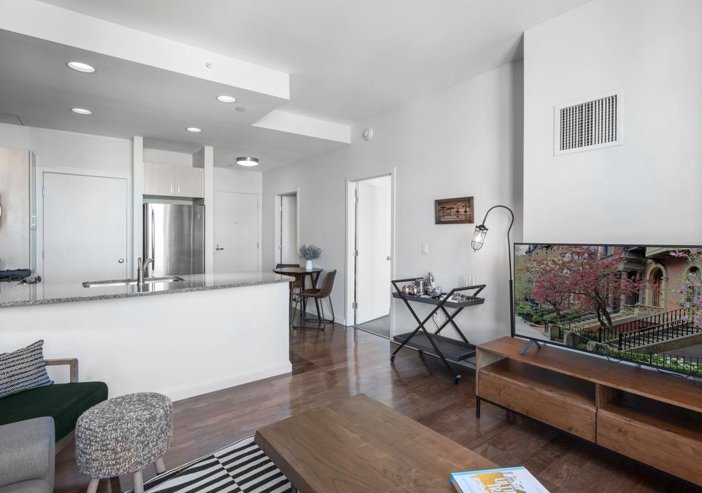 Photo of Livingroom in Chinatown