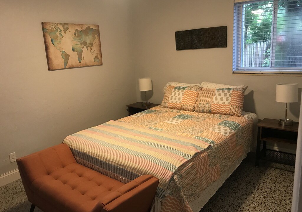 Photo of Bedroom in Middle River Terrace