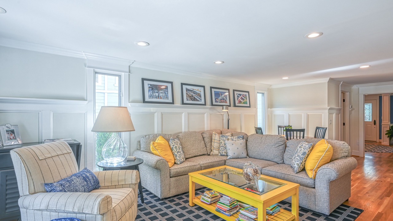 Photo of Livingroom in Eastport
