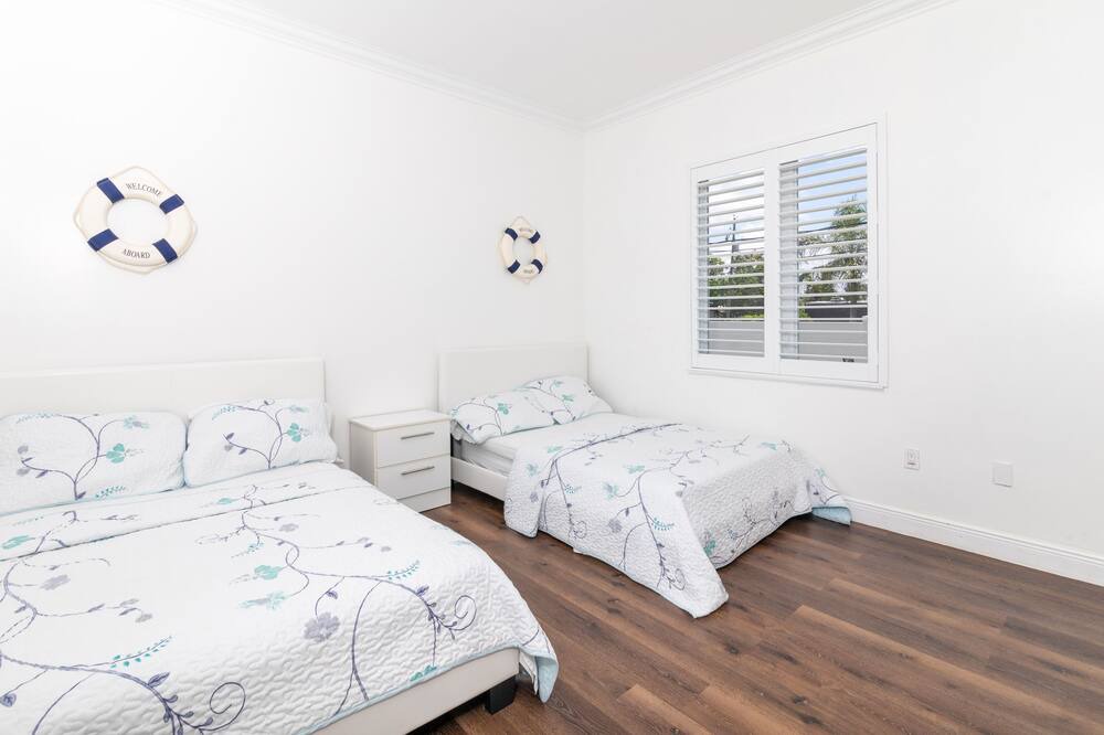 Photo of Bedroom in Dania Beach