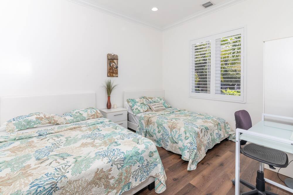Photo of Bedroom in Dania Beach