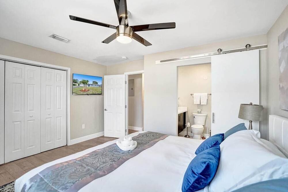 Photo of Bedroom in Deerfield Beach