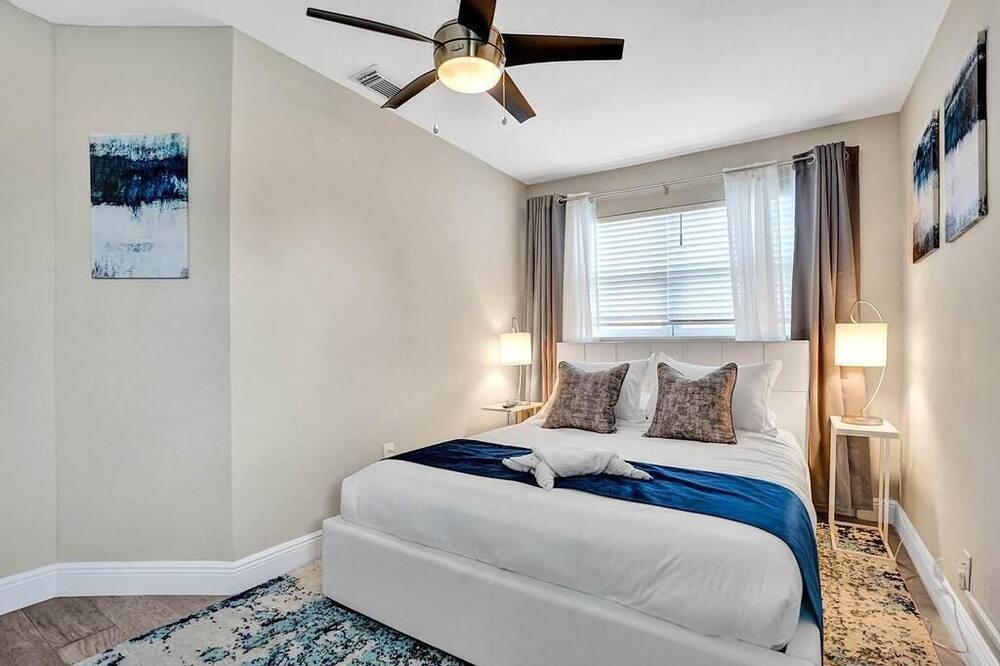 Photo of Bedroom in Deerfield Beach