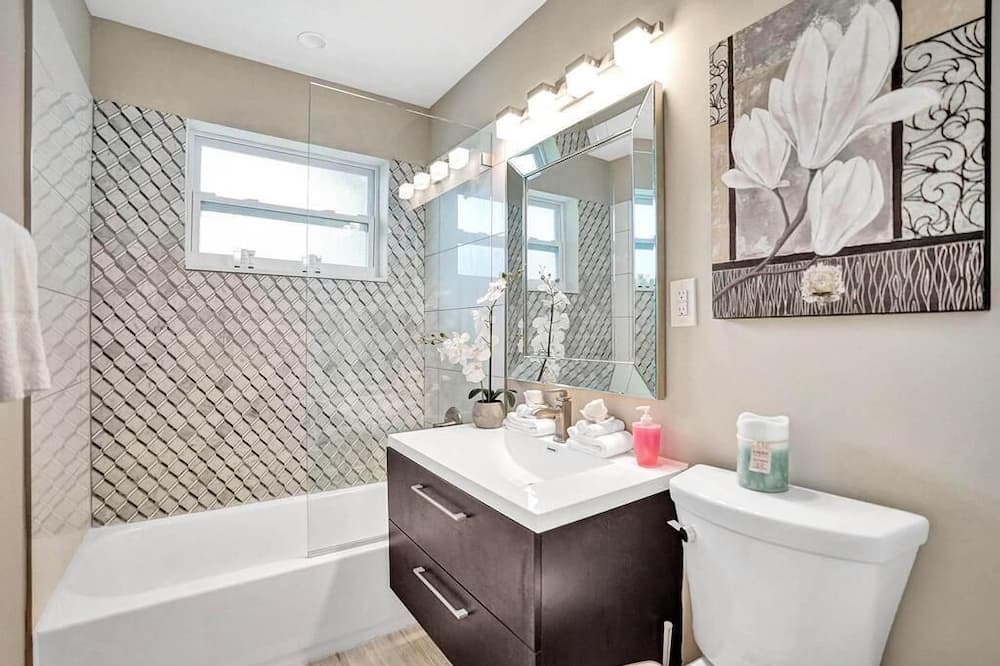 Photo of Bathroom in Deerfield Beach