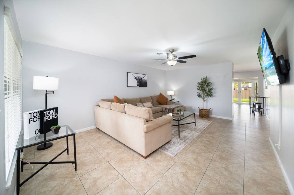 Photo of Livingroom in North Corals