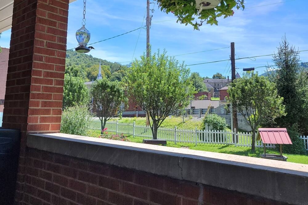 Photo of Patio Balcony in Webster Springs