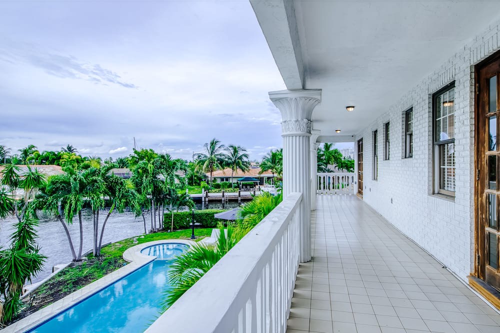 Photo of Others in Bermuda Riviera