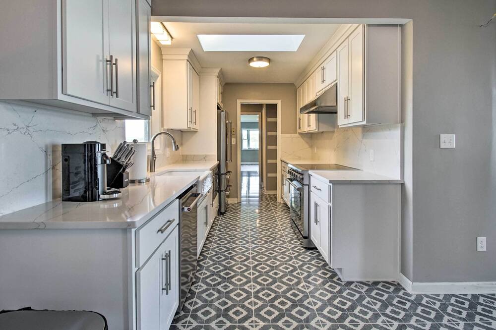 Photo of Kitchen in James Madison