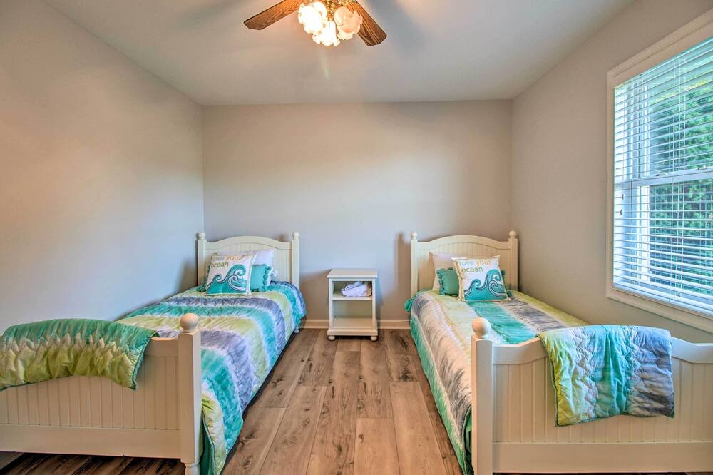 Photo of Bedroom in James Madison