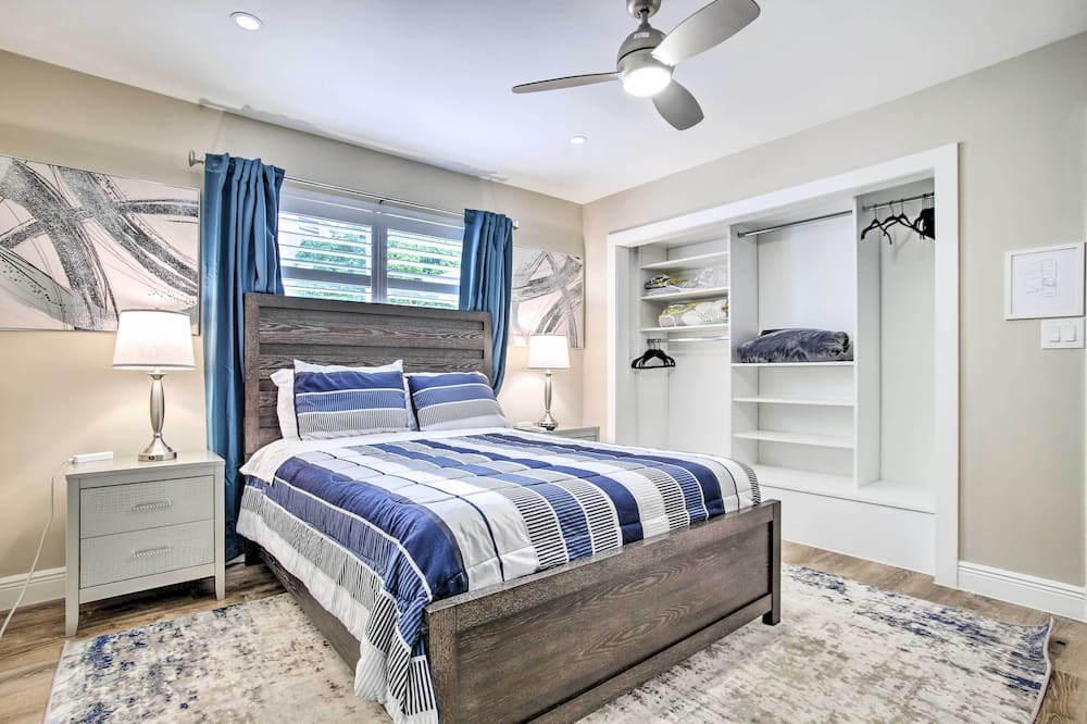 Photo of Bedroom in Coral Ridge Isles
