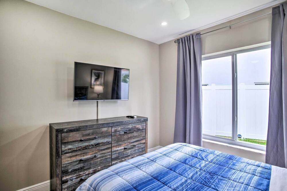 Photo of Bedroom in Coral Ridge Isles