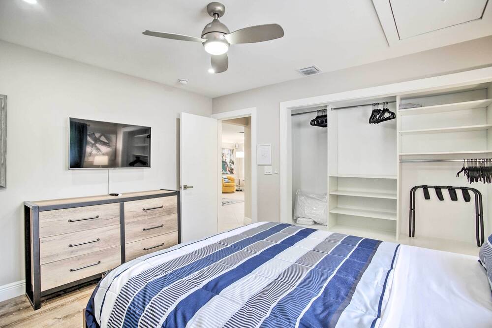 Photo of Bedroom in Coral Ridge Isles