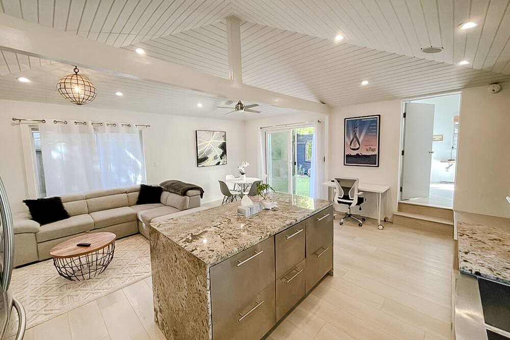 Photo of Kitchen in Hollywood Hills West