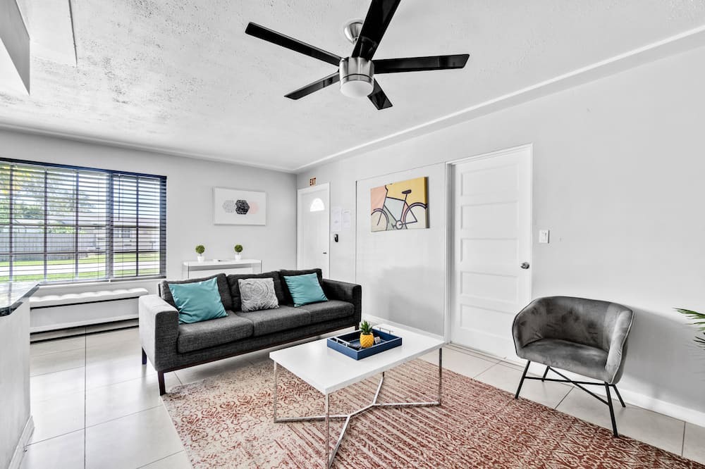 Photo of Livingroom in Boulevard Heights