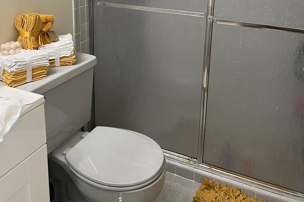 Photo of Bathroom in Sunrise