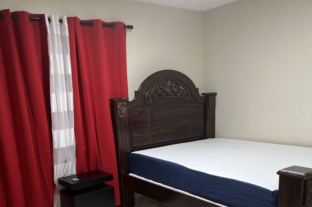 Photo of Bedroom in Sunrise
