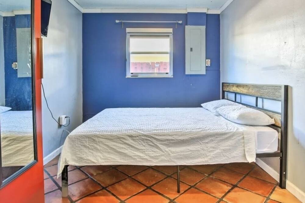 Photo of Bedroom in Pembroke Pines