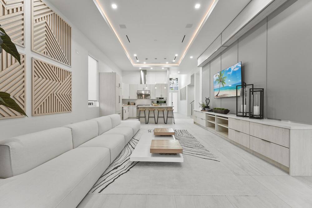Photo of Livingroom in Hendricks and Venice Isles