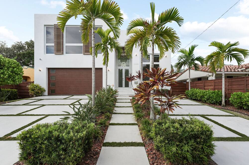 Photo of Outdoor in Hendricks and Venice Isles