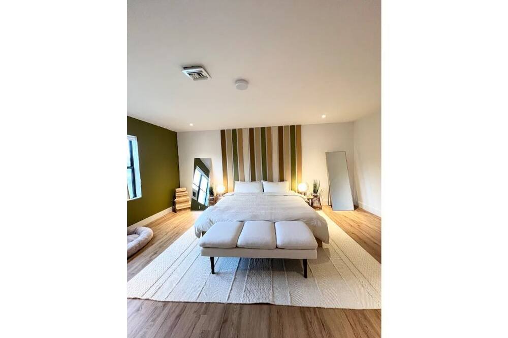 Photo of Bedroom in Edgewood