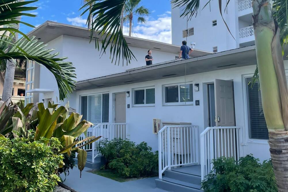 Photo of Others in Bay Harbor Islands