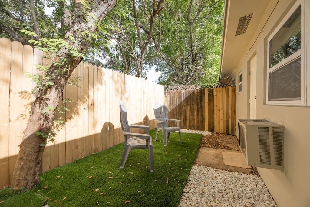 Photo of Patio Balcony in Riverside Park