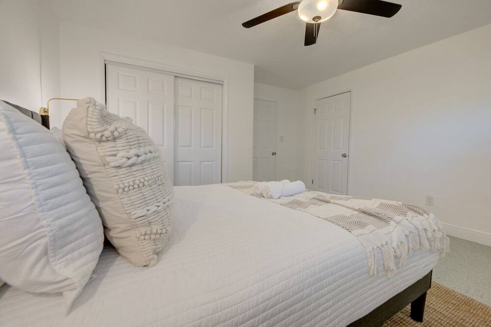 Photo of Bedroom in Riverside Park