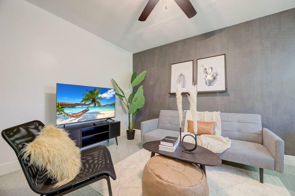Photo of Livingroom in Riverside Park