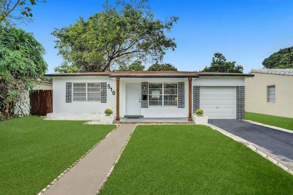Photo of Outdoor in Little Ranches
