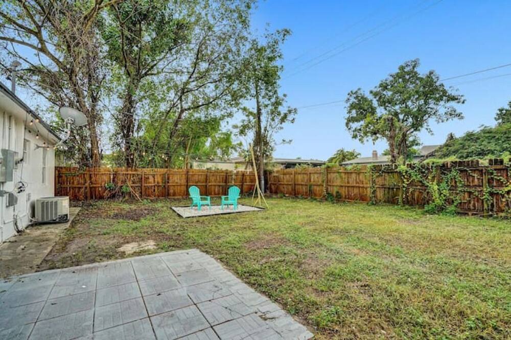 Photo of Outdoor in Little Ranches