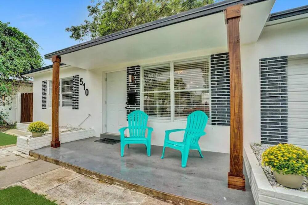 Photo of Patio Balcony in Little Ranches