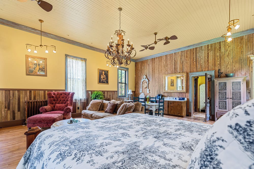 Photo of Bedroom in Franklin Springs