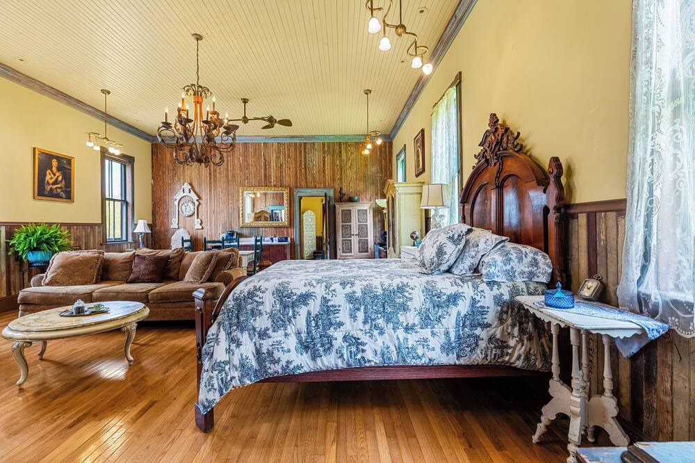 Photo of Bedroom in Franklin Springs