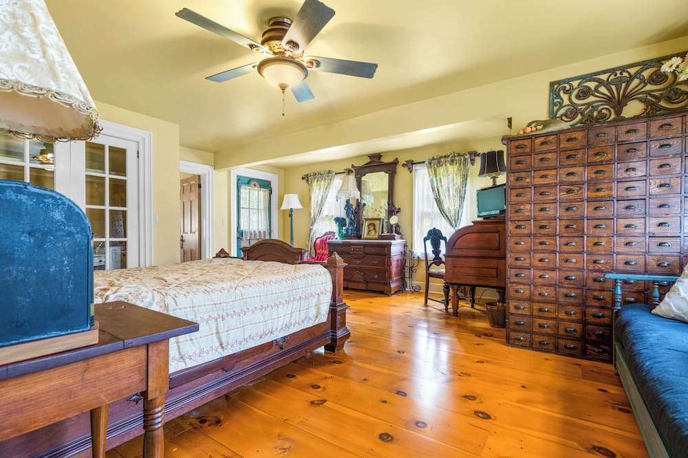 Photo of Bedroom in Franklin Springs