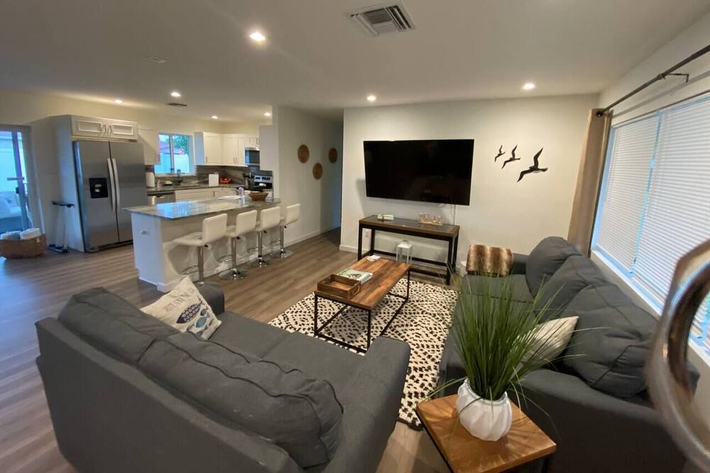Photo of Bedroom in Deerfield Beach
