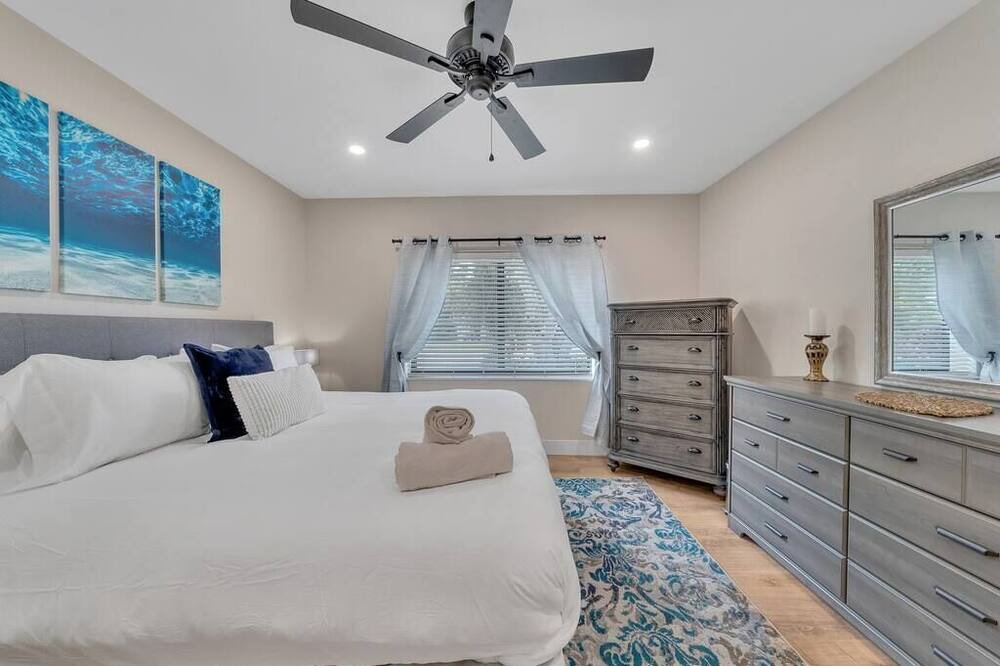 Photo of Bathroom in Pompano Isles