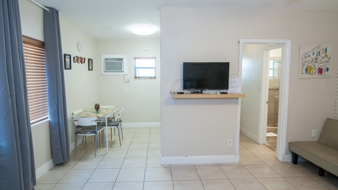 Photo of Bedroom in Lauderdale-by-the-Sea