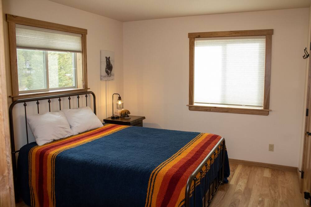 Photo of Bedroom in Rexford