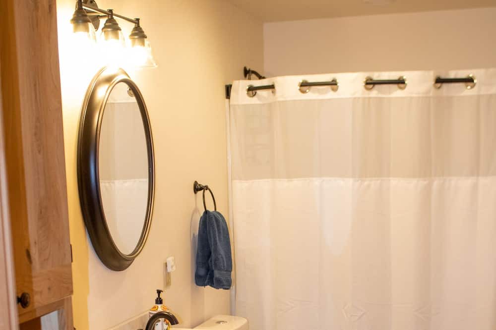 Photo of Bathroom in Rexford