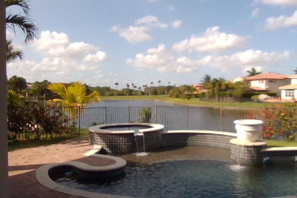 Photo of Others in Parkland
