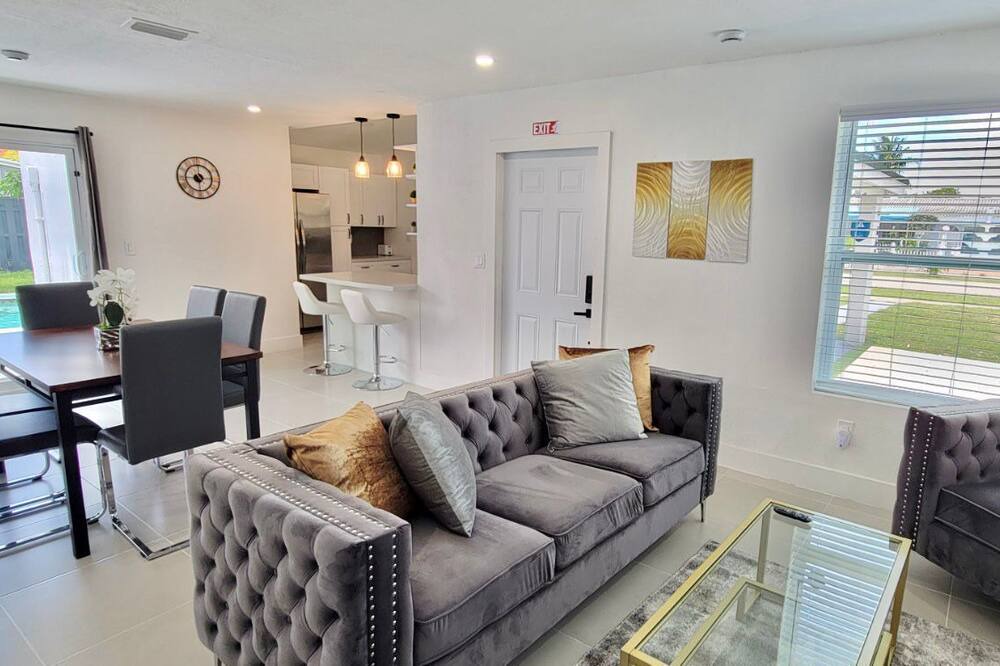 Photo of Livingroom in West Hollywood