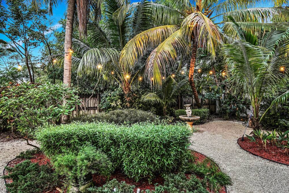 Photo of Outdoor in Biscayne Park