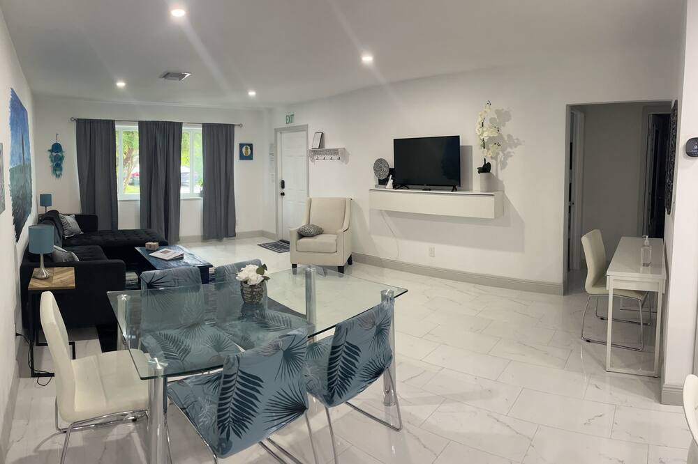 Photo of Bedroom in Highland Garden