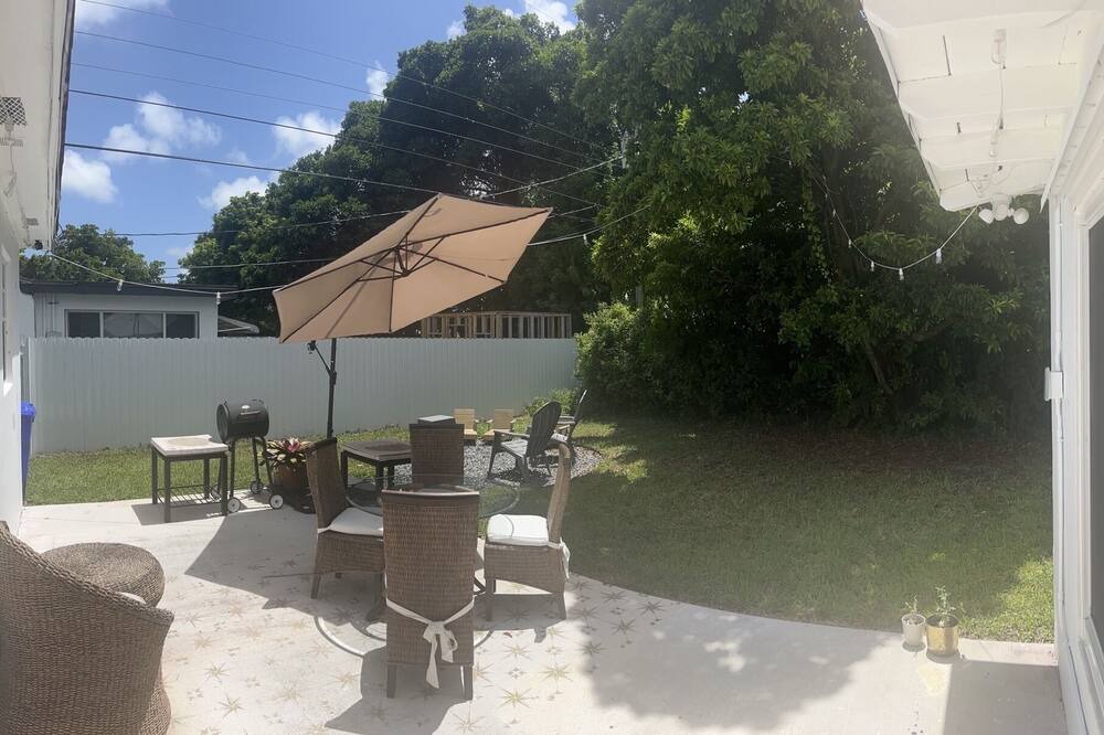 Photo of Patio Balcony in Highland Garden