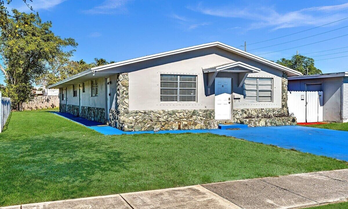 Photo of Outdoor in Royal Poinciana