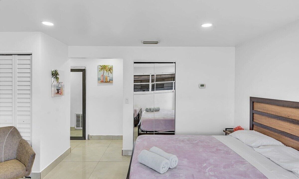 Photo of Bedroom in Royal Poinciana